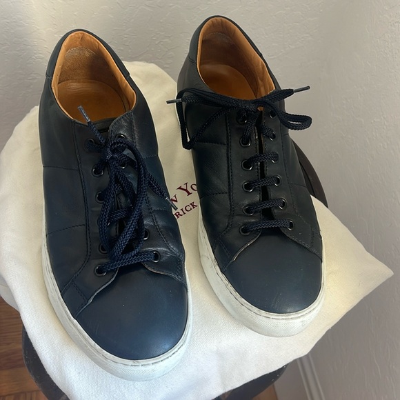 Devin Leather Sneaker in Black/tan 10.5 M - Picture 2 of 5